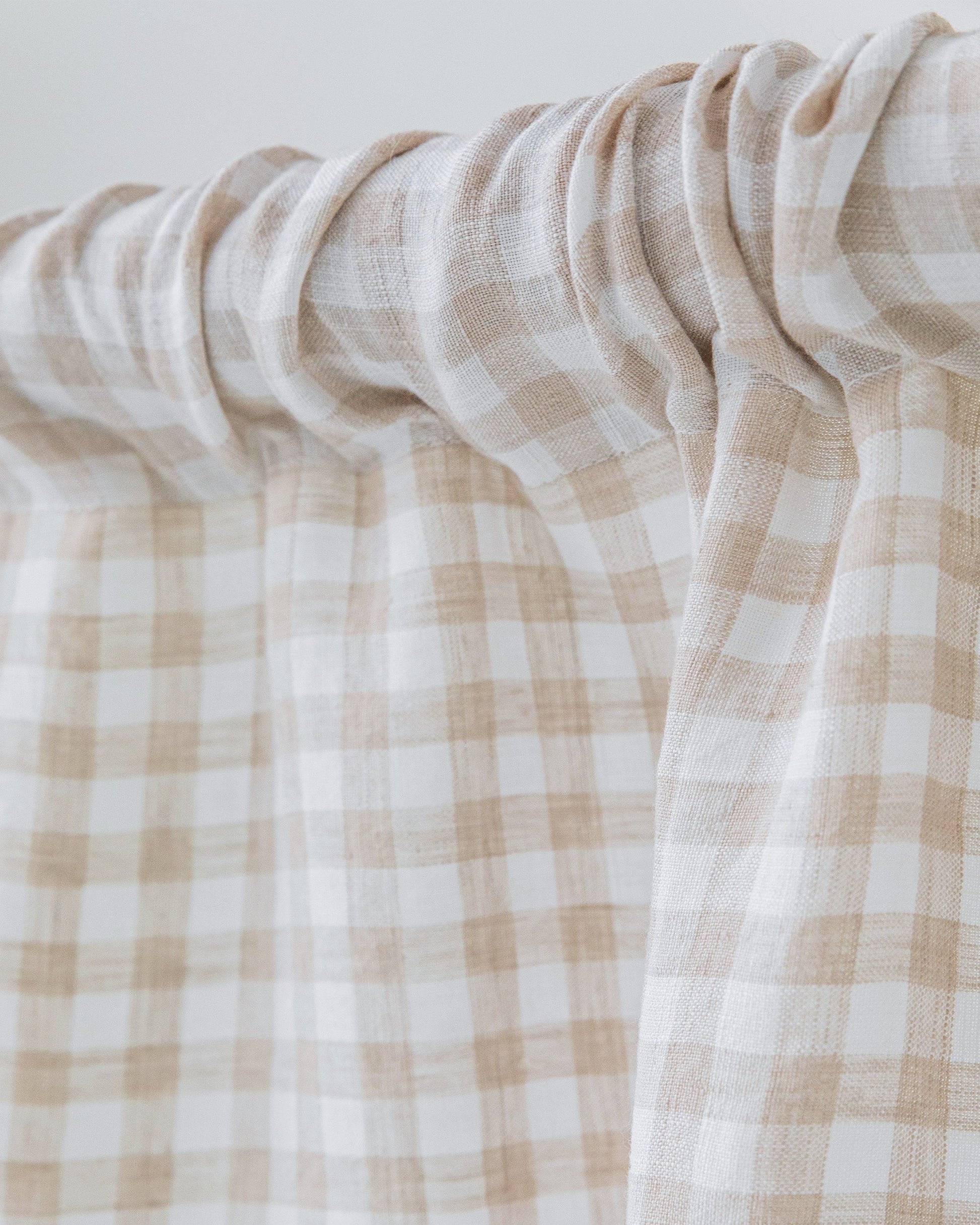 Rod pocket linen curtain panel (1 pcs) in Natural gingham - MagicLinen