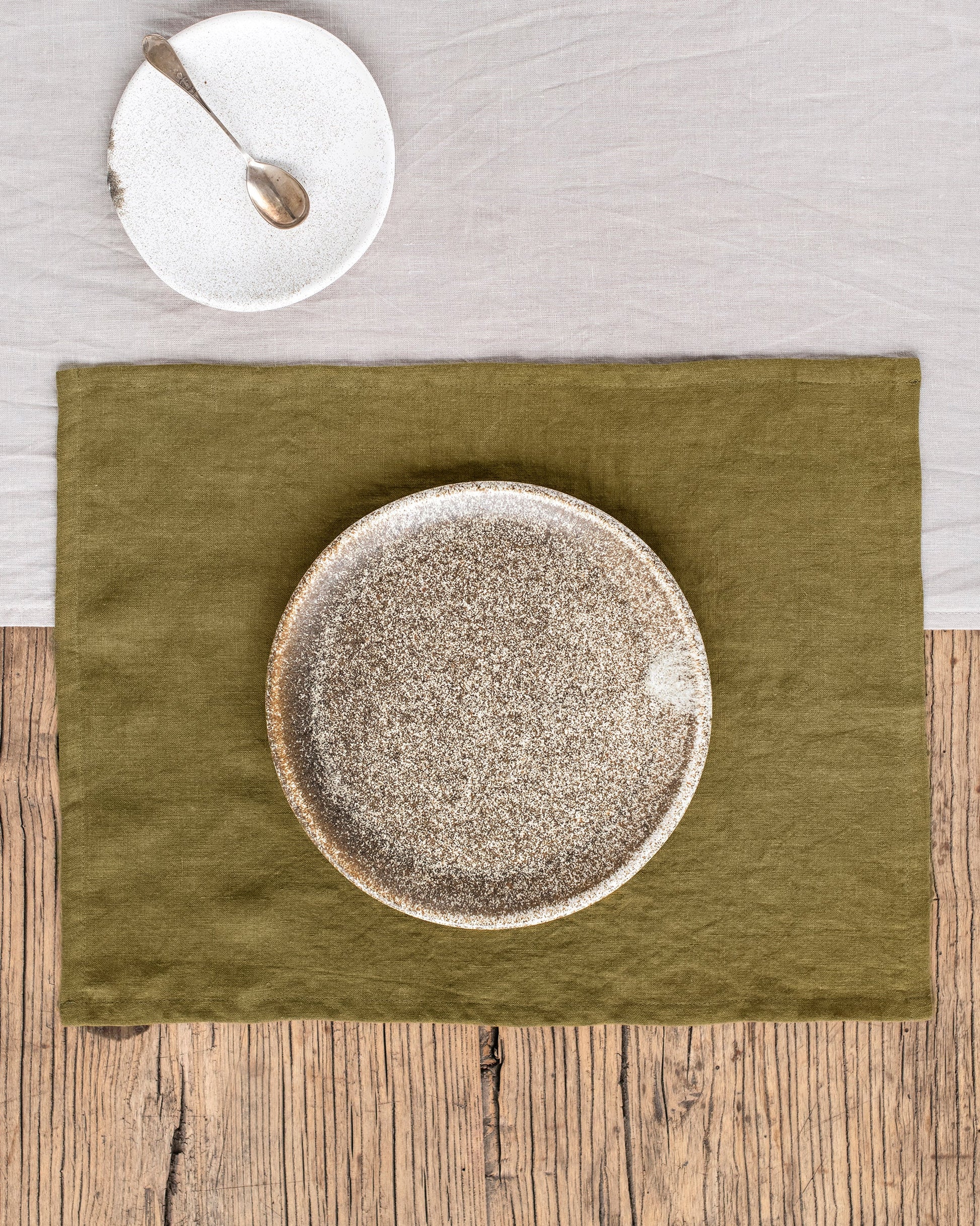 Olive green linen placemat set of 2 - MagicLinen