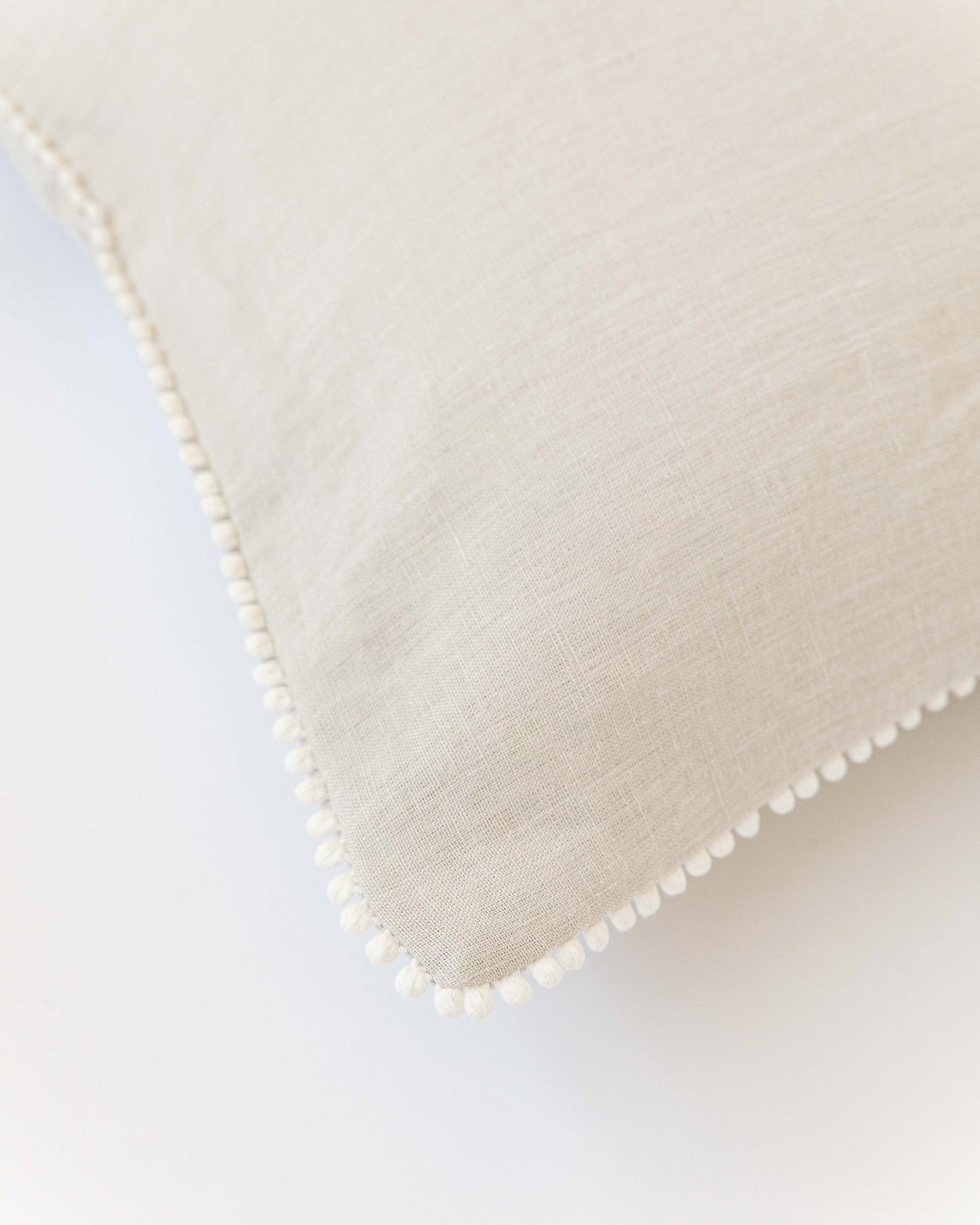 Pom pom trim linen pillowcase in Natural linen - MagicLinen