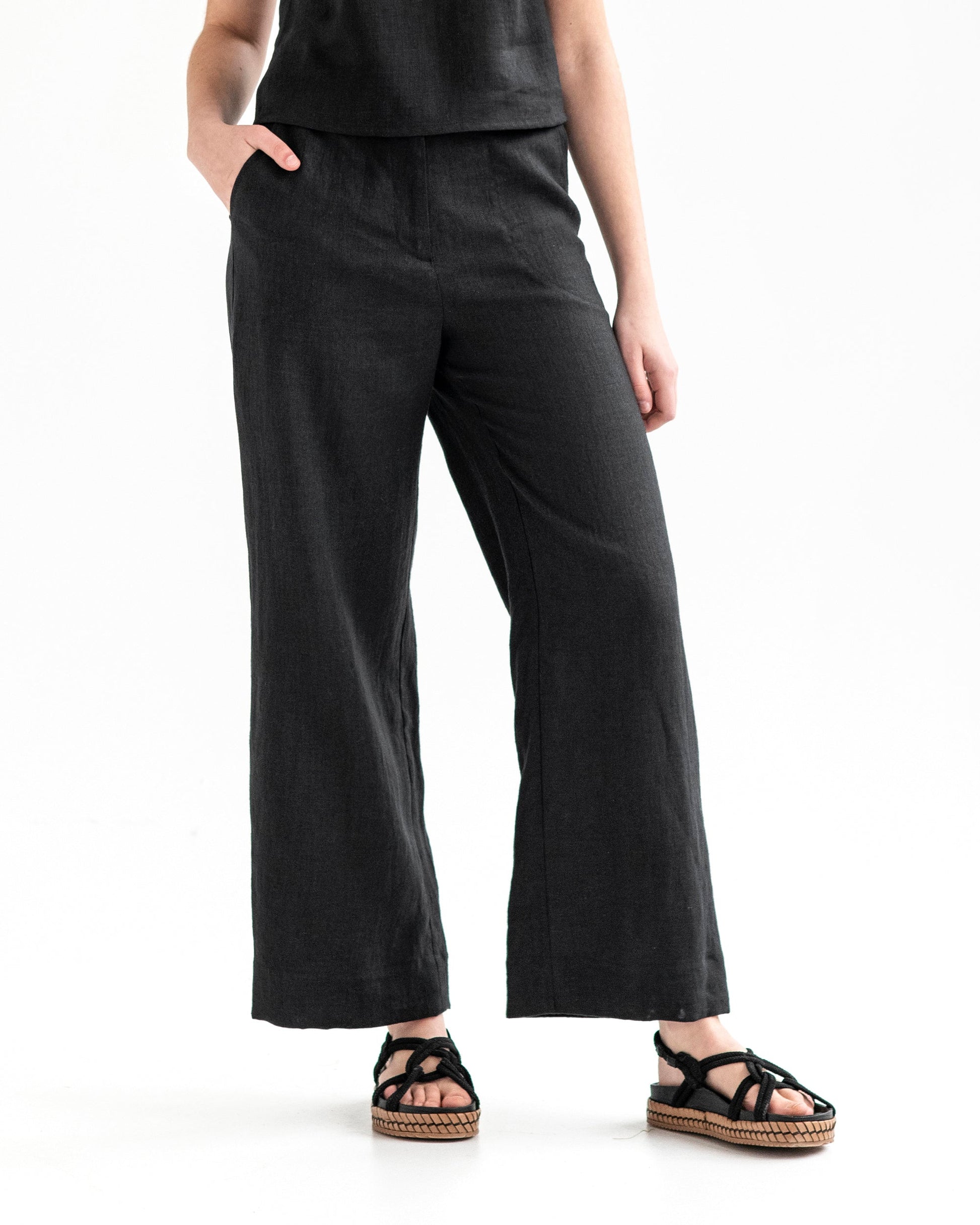 Wide linen pants BANFF in black - MagicLinen